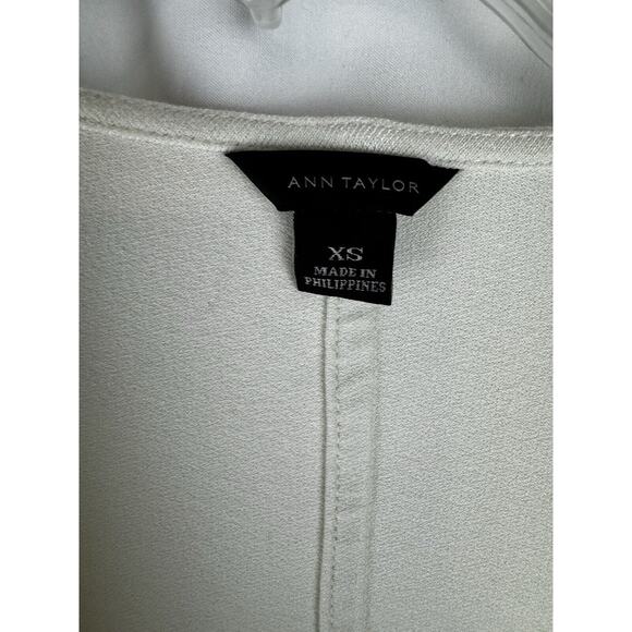 Ann Taylor Crossover V-neck Ruching Long Sleeves Blouse, Ivory Sz: XS, 57-18 - Picture 8 of 16